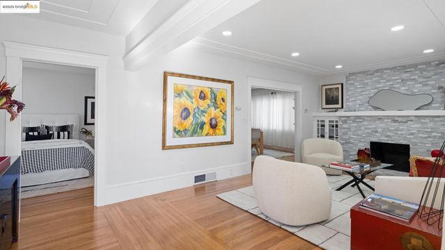 2231 38Th Ave, Oakland, CA 94601