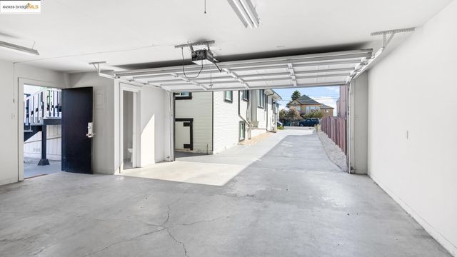 2231 38Th Ave, Oakland, CA 94601