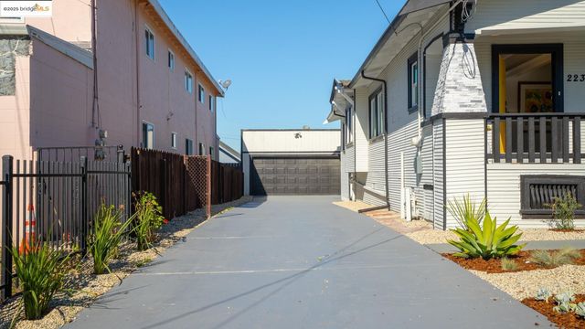 2231 38Th Ave, Oakland, CA 94601