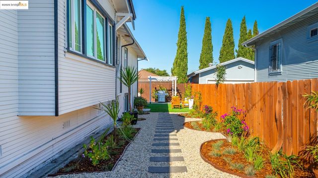 2231 38Th Ave, Oakland, CA 94601