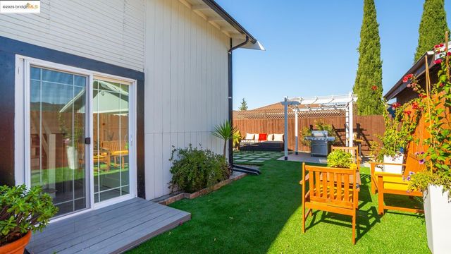 2231 38Th Ave, Oakland, CA 94601