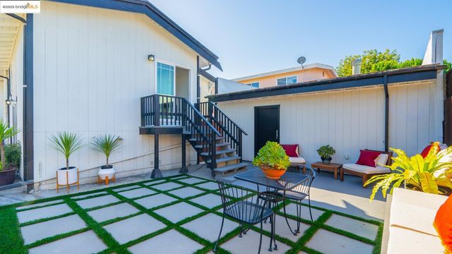 2231 38Th Ave, Oakland, CA 94601