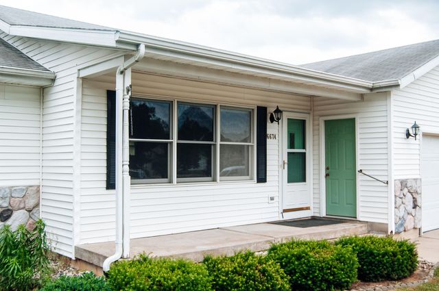 6674 Airfield Court SW, Byron Center, MI 49315