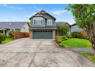 3241 CINDY St, Eugene, OR 97404