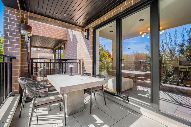 1648 W Diversey Parkway 2E, Chicago, IL 60614