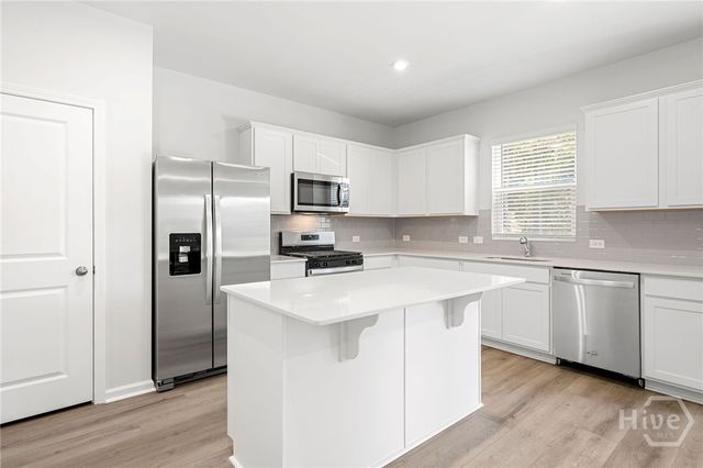 358 Crosstown Avenue, Richmond Hill, GA 31324