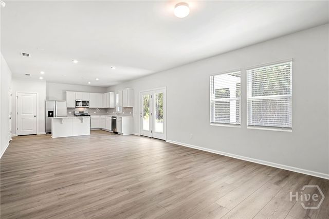 358 Crosstown Avenue, Richmond Hill, GA 31324