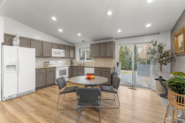 29890 Everett Street, Southfield, MI 48076