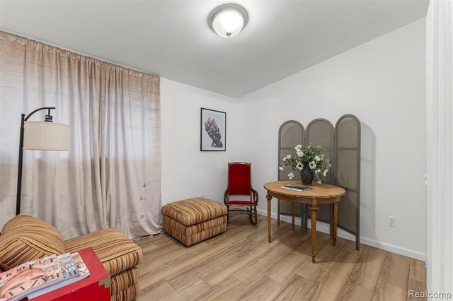 29890 Everett Street, Southfield, MI 48076