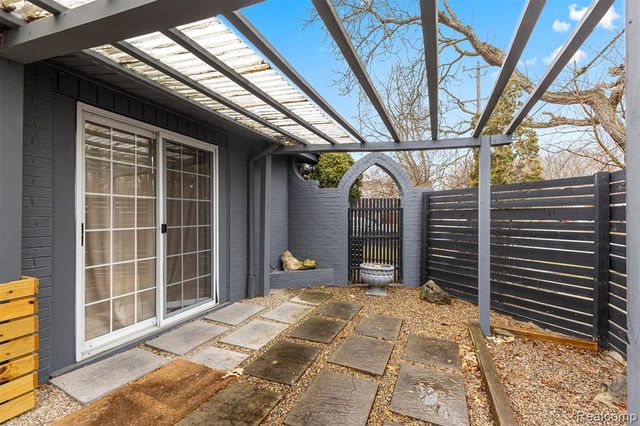 29890 Everett Street, Southfield, MI 48076