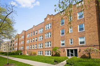 6956 N Wolcott Avenue 1, Chicago, IL 60626