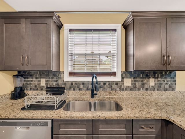 1084 Harrison Way, Clarksville, TN 37042