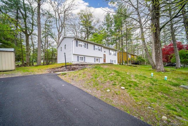 17 Chester Street, Rock Hill, NY 12775