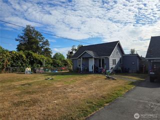 3407 Columbia Heights Road, Longview, WA 98632
