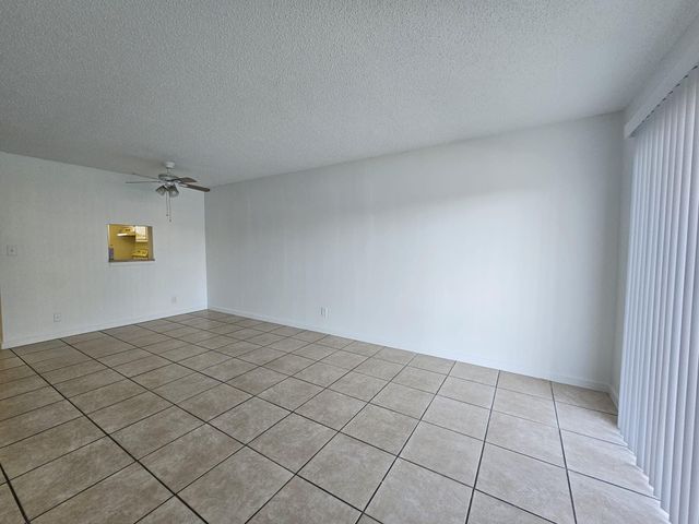 8020 N Colony Circle 107, Tamarac, FL 33321