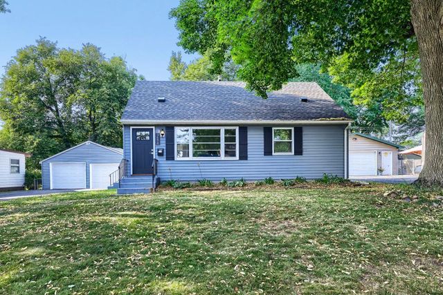 3694 Upper 73rd Street E, Inver Grove Heights, MN 55076