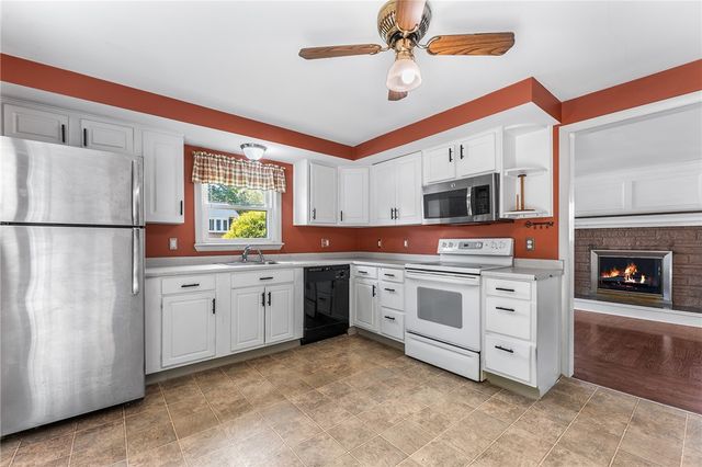 65 Redland Avenue, East Providence, RI 02916