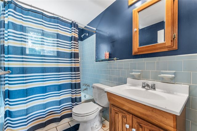 65 Redland Avenue, East Providence, RI 02916