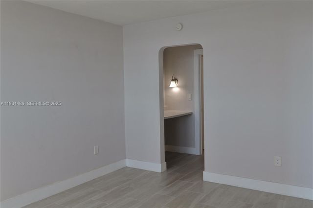 3000 Marcos Dr P410, Aventura, FL 33160