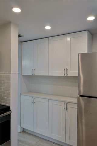 3000 Marcos Dr P410, Aventura, FL 33160