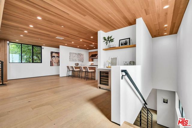 611 Broadway Street, Venice, CA 90291