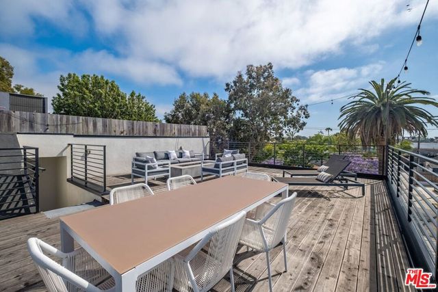 611 Broadway Street, Venice, CA 90291