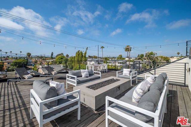 611 Broadway Street, Venice, CA 90291