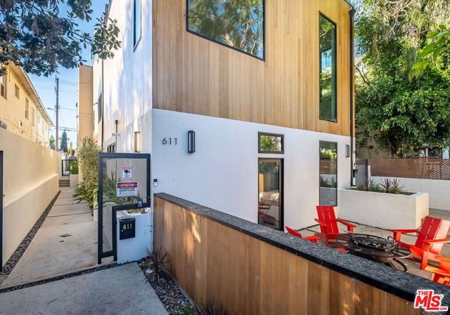611 Broadway Street, Venice, CA 90291