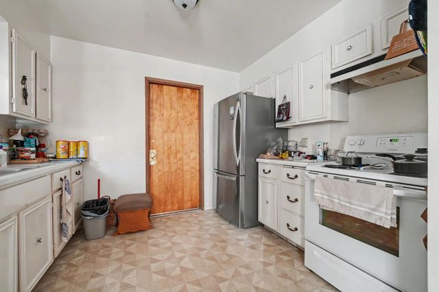 8792 Hidden Valley Rd, Mountain Ranch, CA 95246