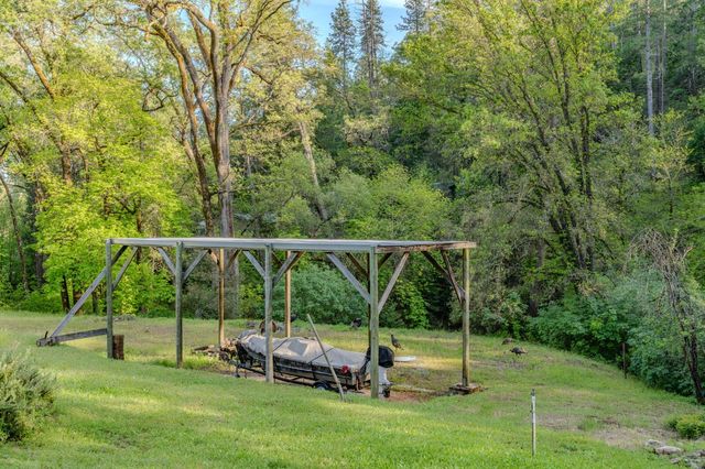8792 Hidden Valley Rd, Mountain Ranch, CA 95246