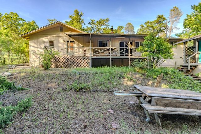 8792 Hidden Valley Rd, Mountain Ranch, CA 95246