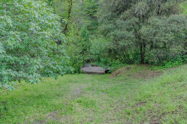 8792 Hidden Valley Rd, Mountain Ranch, CA 95246