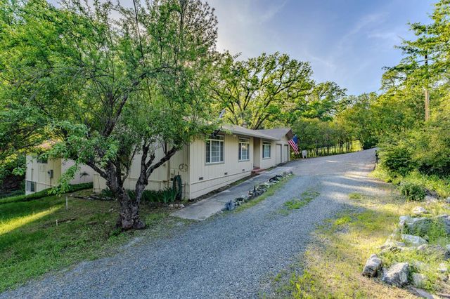 8792 Hidden Valley Rd, Mountain Ranch, CA 95246