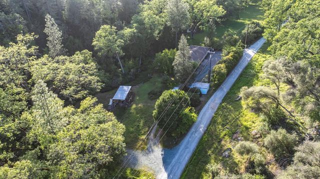 8792 Hidden Valley Rd, Mountain Ranch, CA 95246