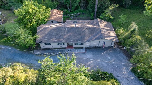 8792 Hidden Valley Rd, Mountain Ranch, CA 95246