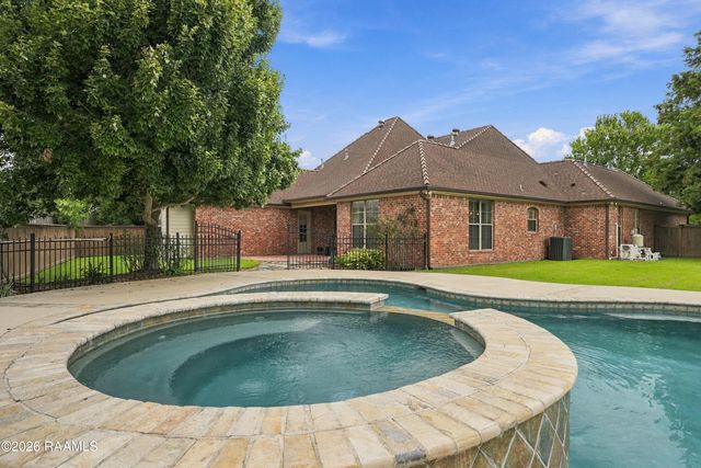 104 Bridge Creek Cove, Lafayette, LA 70508