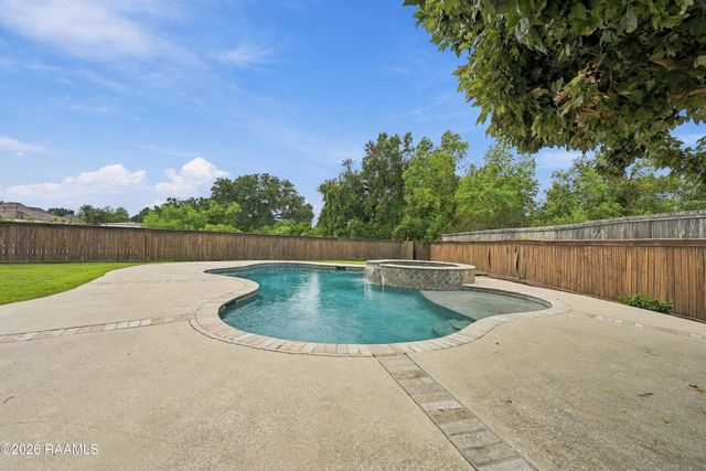 104 Bridge Creek Cove, Lafayette, LA 70508