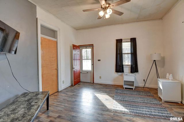 819 E ADAMS Street, Taylorville, IL 62568