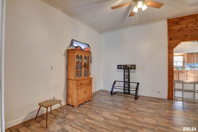 819 E ADAMS Street, Taylorville, IL 62568