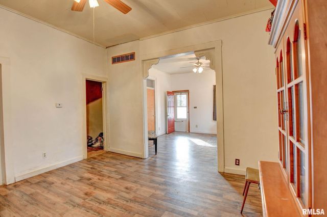 819 E ADAMS Street, Taylorville, IL 62568