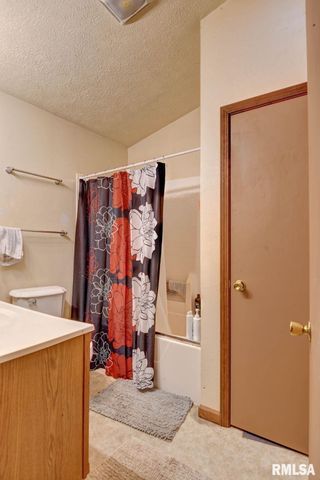 819 E ADAMS Street, Taylorville, IL 62568