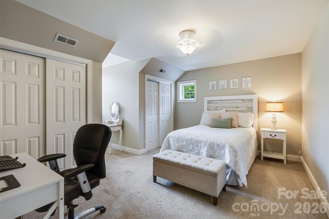 1004 Ashley Place, Belmont, NC 28012