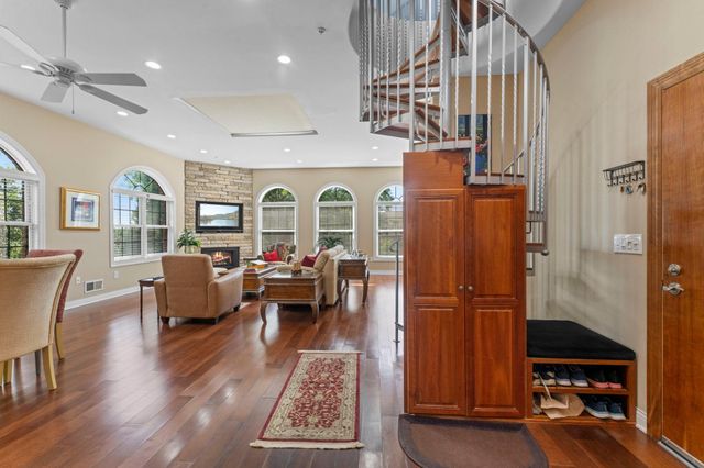 3125 Inglewood Avenue S 202, Saint Louis Park, MN 55416