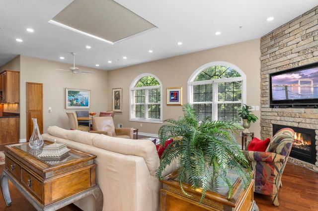 3125 Inglewood Avenue S 202, Saint Louis Park, MN 55416