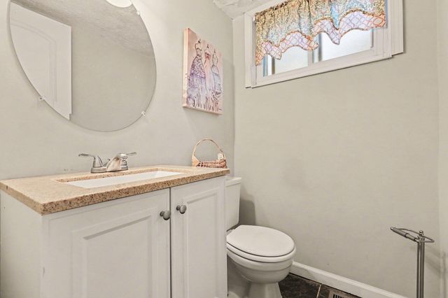 7775 Cedar Wood Circle, Florence, KY 41042