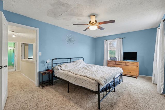 7775 Cedar Wood Circle, Florence, KY 41042