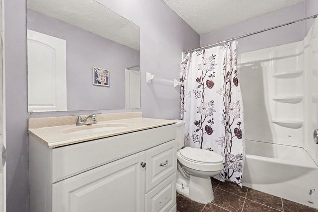 7775 Cedar Wood Circle, Florence, KY 41042