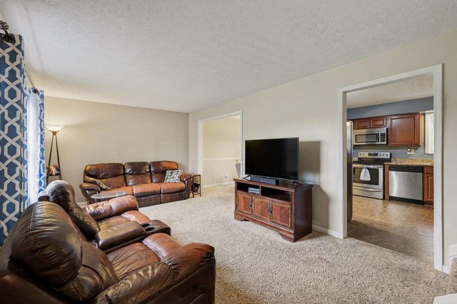 7775 Cedar Wood Circle, Florence, KY 41042