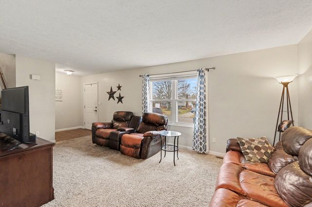 7775 Cedar Wood Circle, Florence, KY 41042