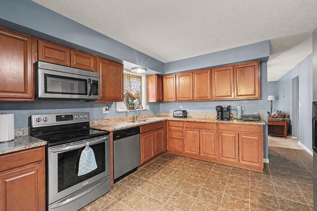 7775 Cedar Wood Circle, Florence, KY 41042